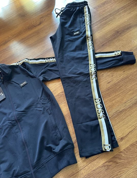 Мъжки,памучен,тъмно син екип Hugo BOSS