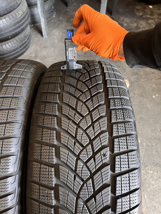 2 anvelope iarna ca NOI 235/50/20 , GoodYear , DOT 2023 , 7.8 mm