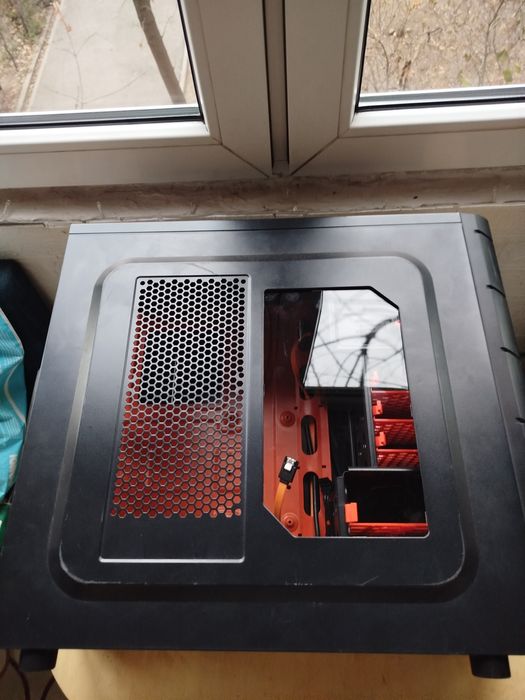 Кейс для ПК в хорошем состоянии