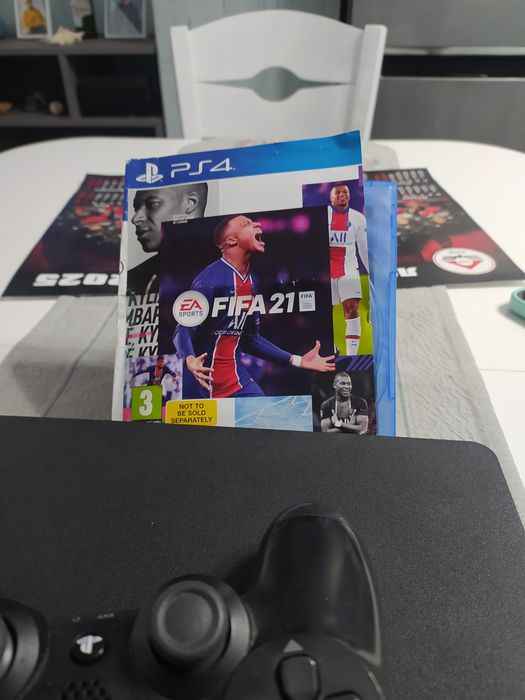 PlayStation 4 и FIFA 21