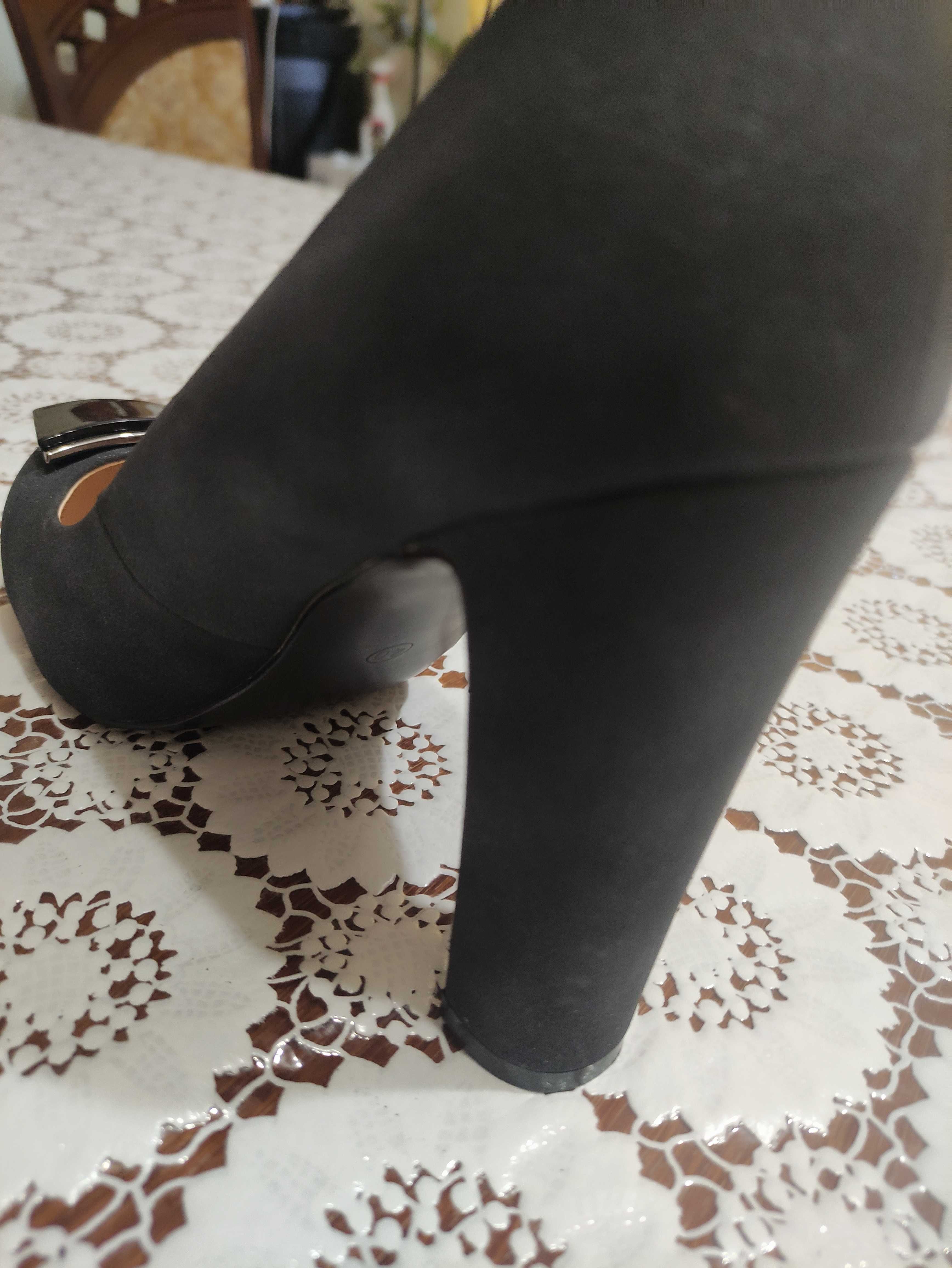 Дамски официални обувки на висок ток
