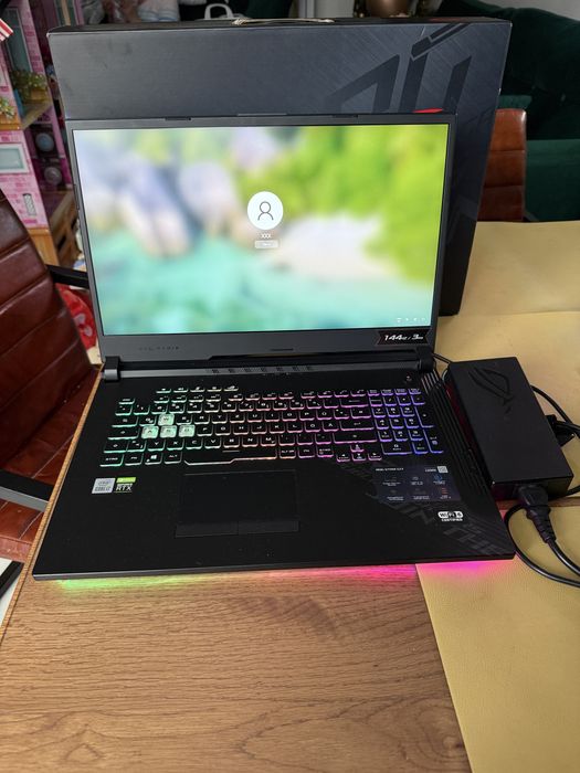 Laptop Gaming Asus ROG STRIX G17 -i7-NVIDIA RTX 2070 Super 8GB