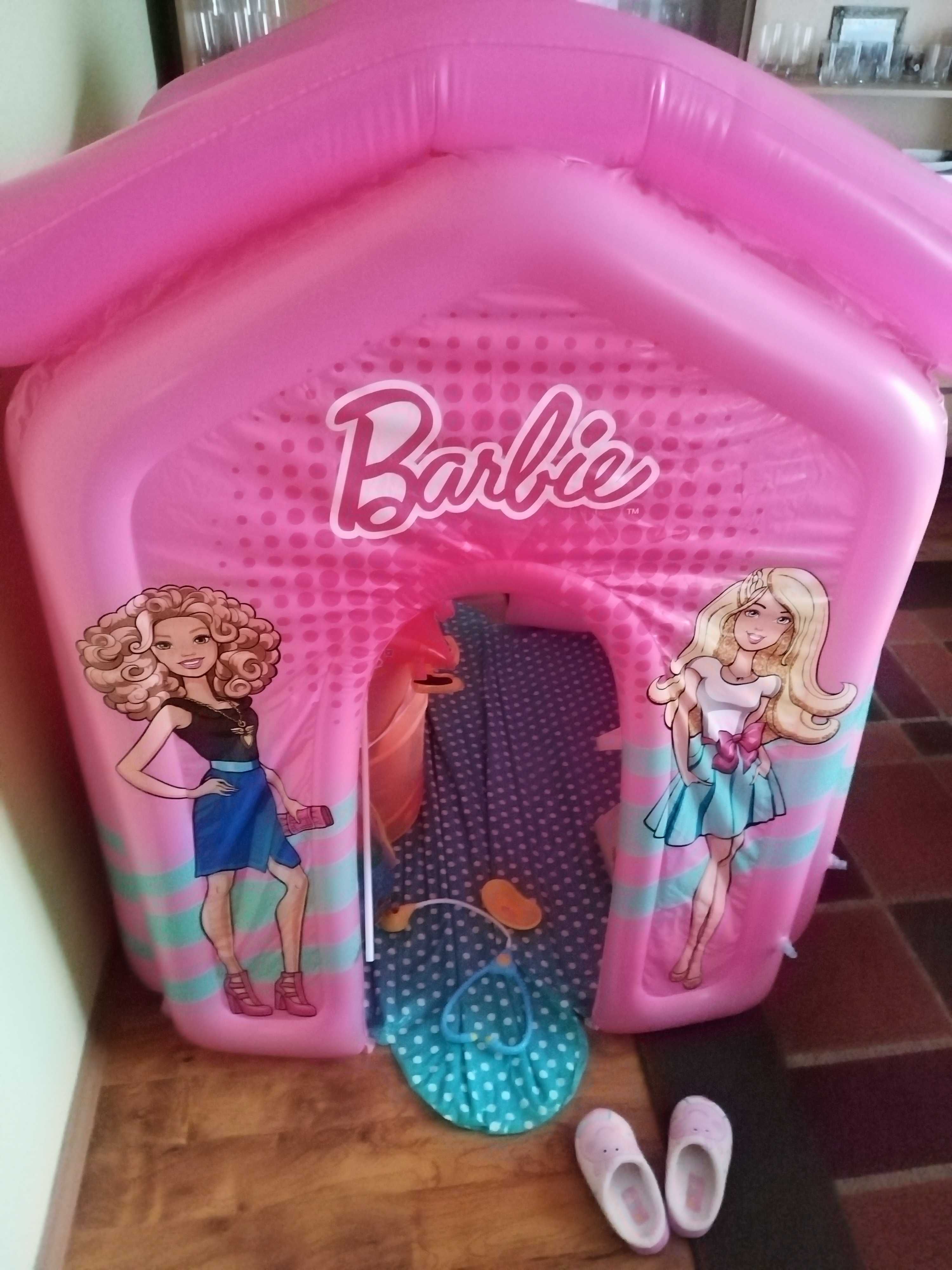 Надуваема къща Барби