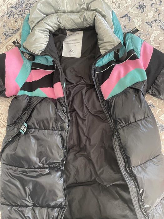 Продам куртку зимнюю в отличном состояний.