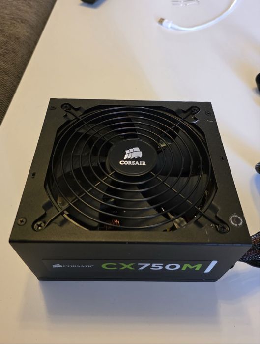 Sursa Calculator Corsair cx750m, 750w 80 plus bronze semi modulara