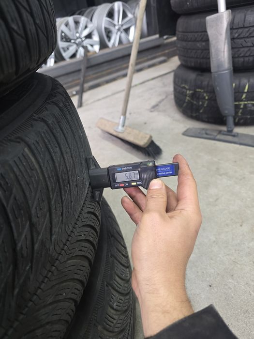 4 Броя 235/60/18 Michelin 2x6,2mm 2x5,8mm