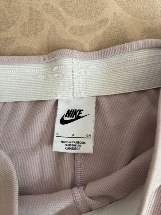 Дамски клин на Найк