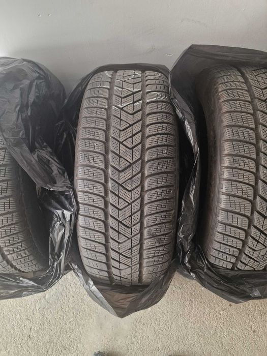 Зимни гуми Pirelli 235 55 18