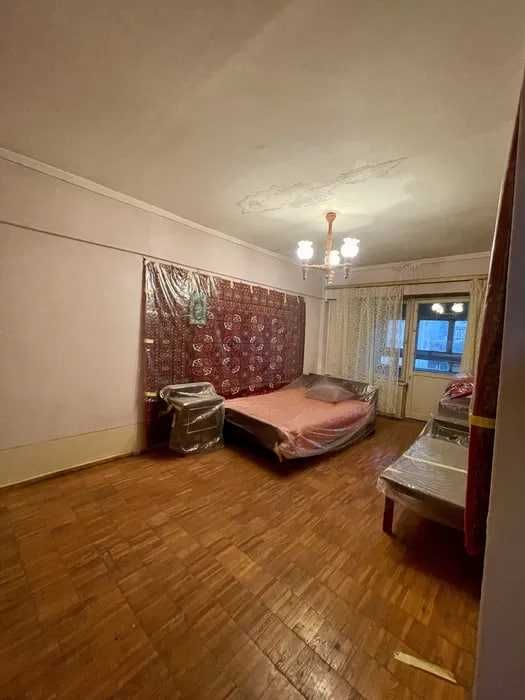 Продаётся 4х комнатная квартира 2/7/7 Чорсу Гум