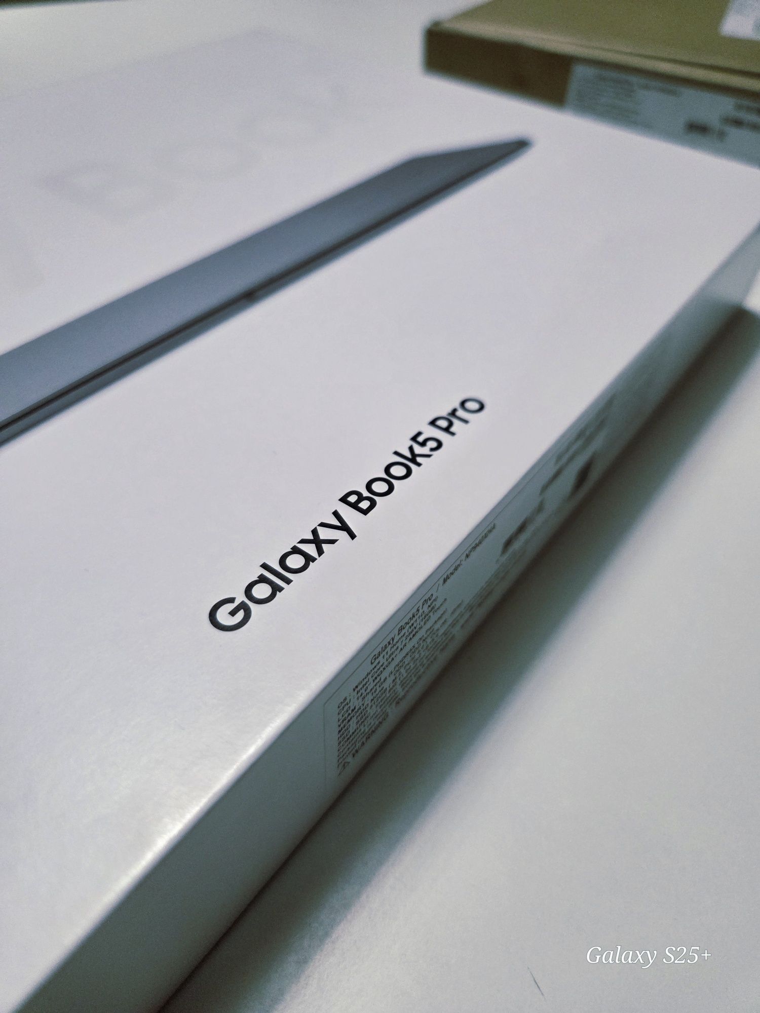 Samsung Galaxy Book5 pro 14'