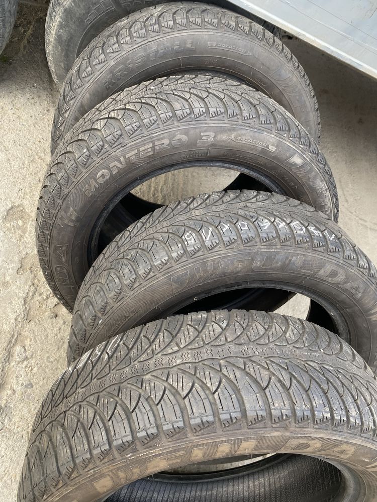 Cauciucuri 185/60R15 Pret 400 lei setu