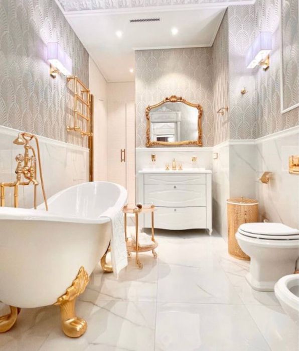 Гостиница России-Новостройка! Сдается 3-х комнатная в центре города!