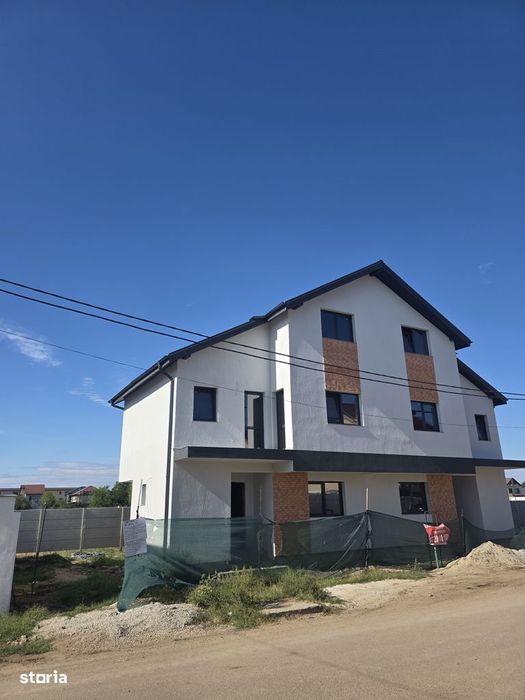 Vile individuale cuplate 5 camere