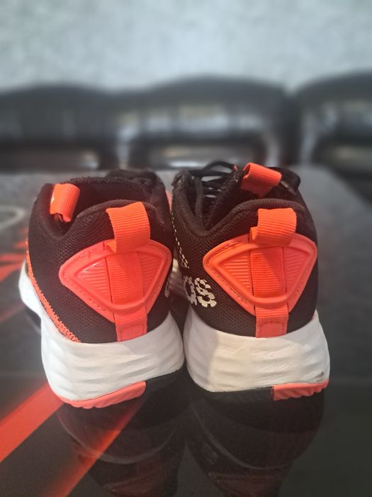 Маратонки adidas