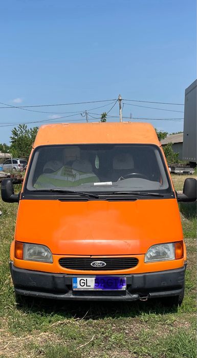 Microbuz Ford Transit