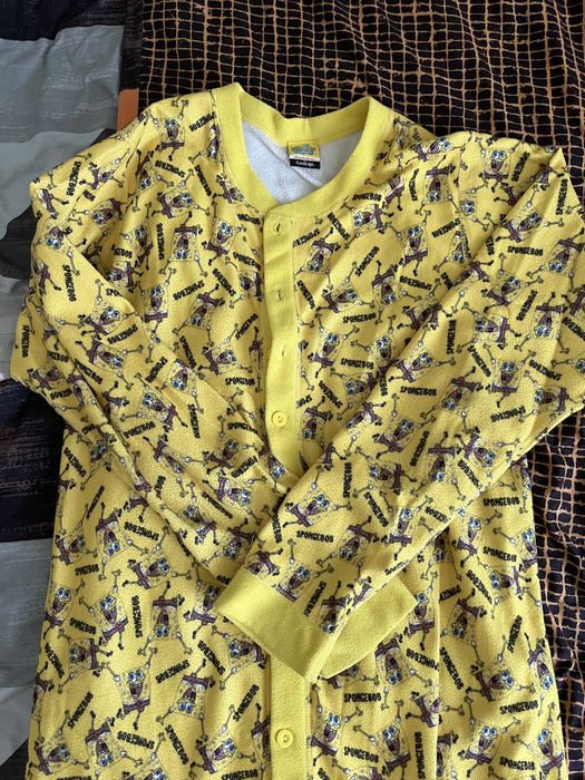 Vând pijama întreaga