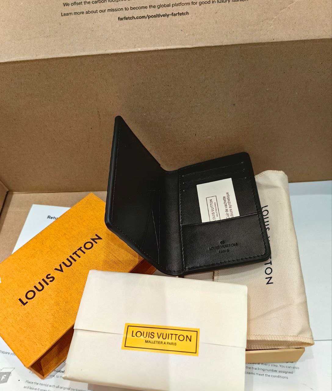 Портфейл LV M82308