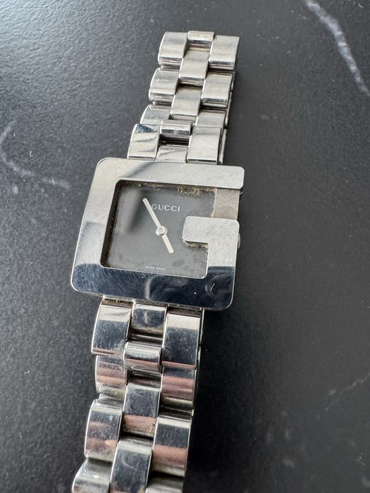 Дамски часовник Gucci J3600