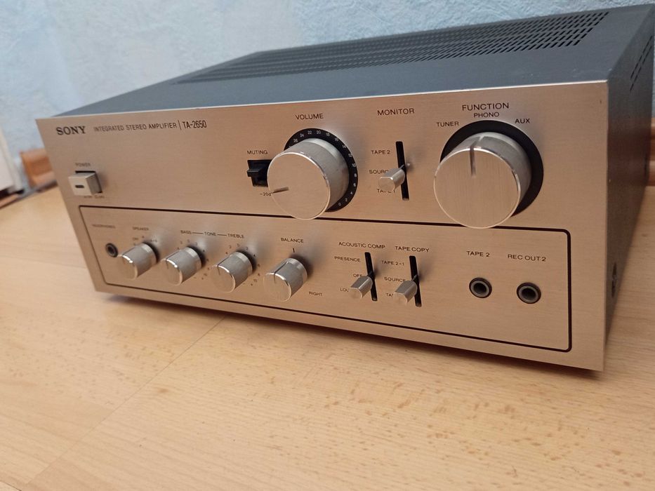 Колекционерско Sony TA-2650