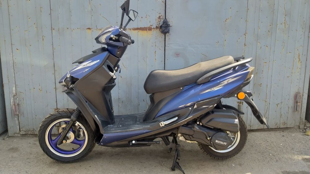 Продаётся скутер 150 кубовый