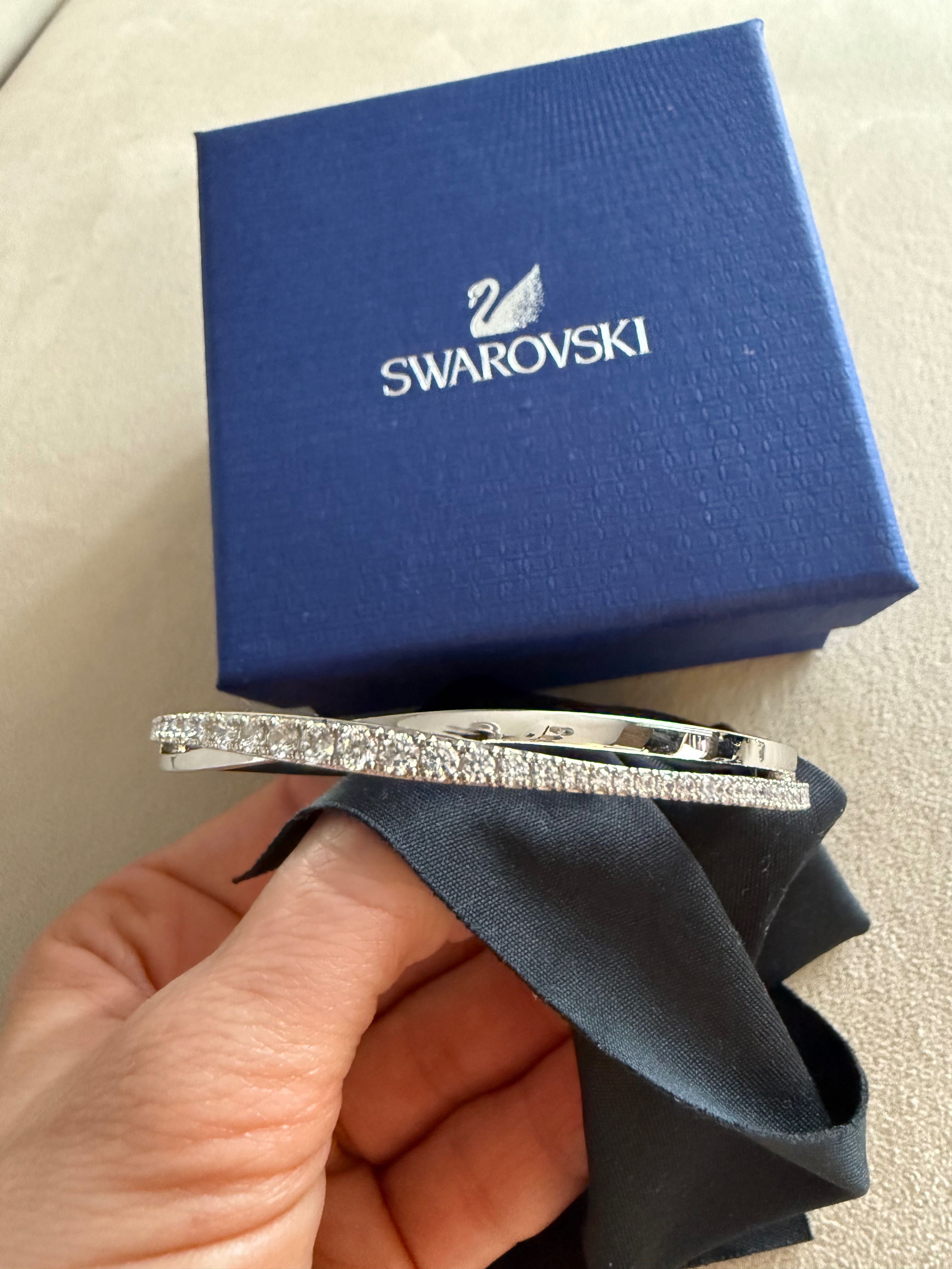 Дамска гривна Swarovski Twist и колие karl lagerfeld
