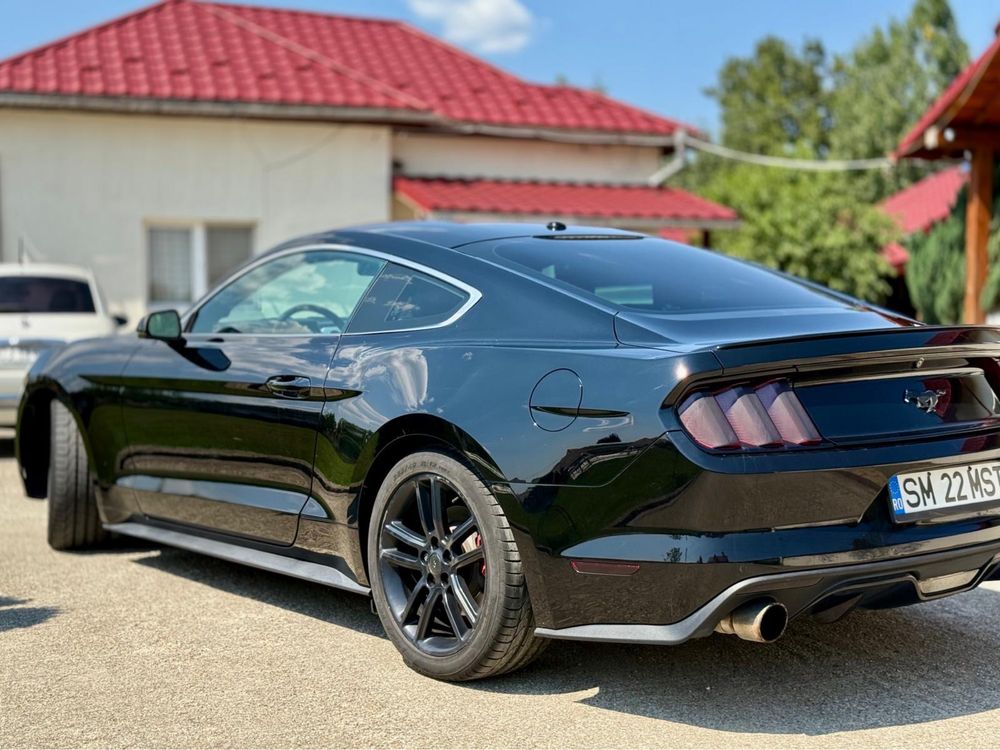 Ford Mustang 2,3 L cu doar 71000km