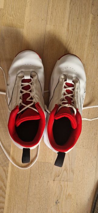 Баскетболни маратонки JORDAN MAX AURA 6 (GS)