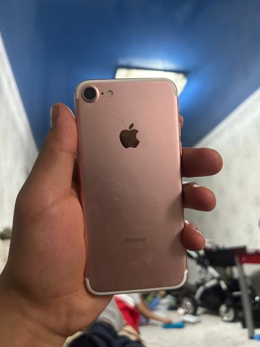 Продаю айфон 7 аккум 100