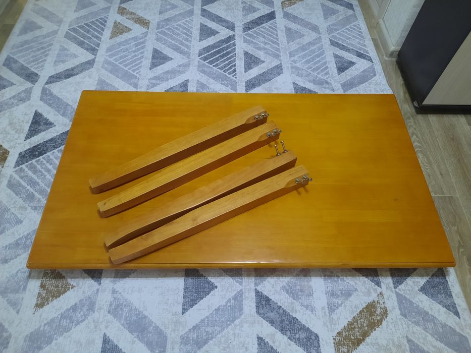 Продам стол (Малазия)