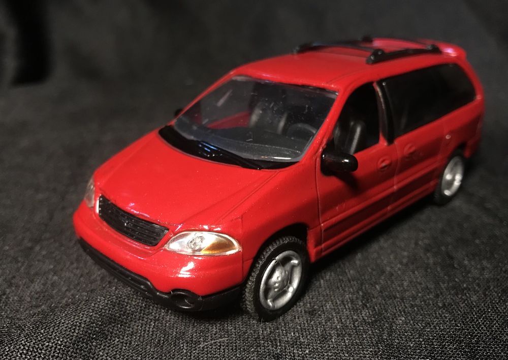 Macheta Ford Windstar, 1:43