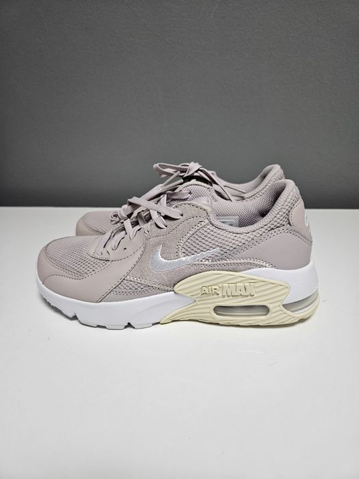 Чисто нови Air Max Excee W
