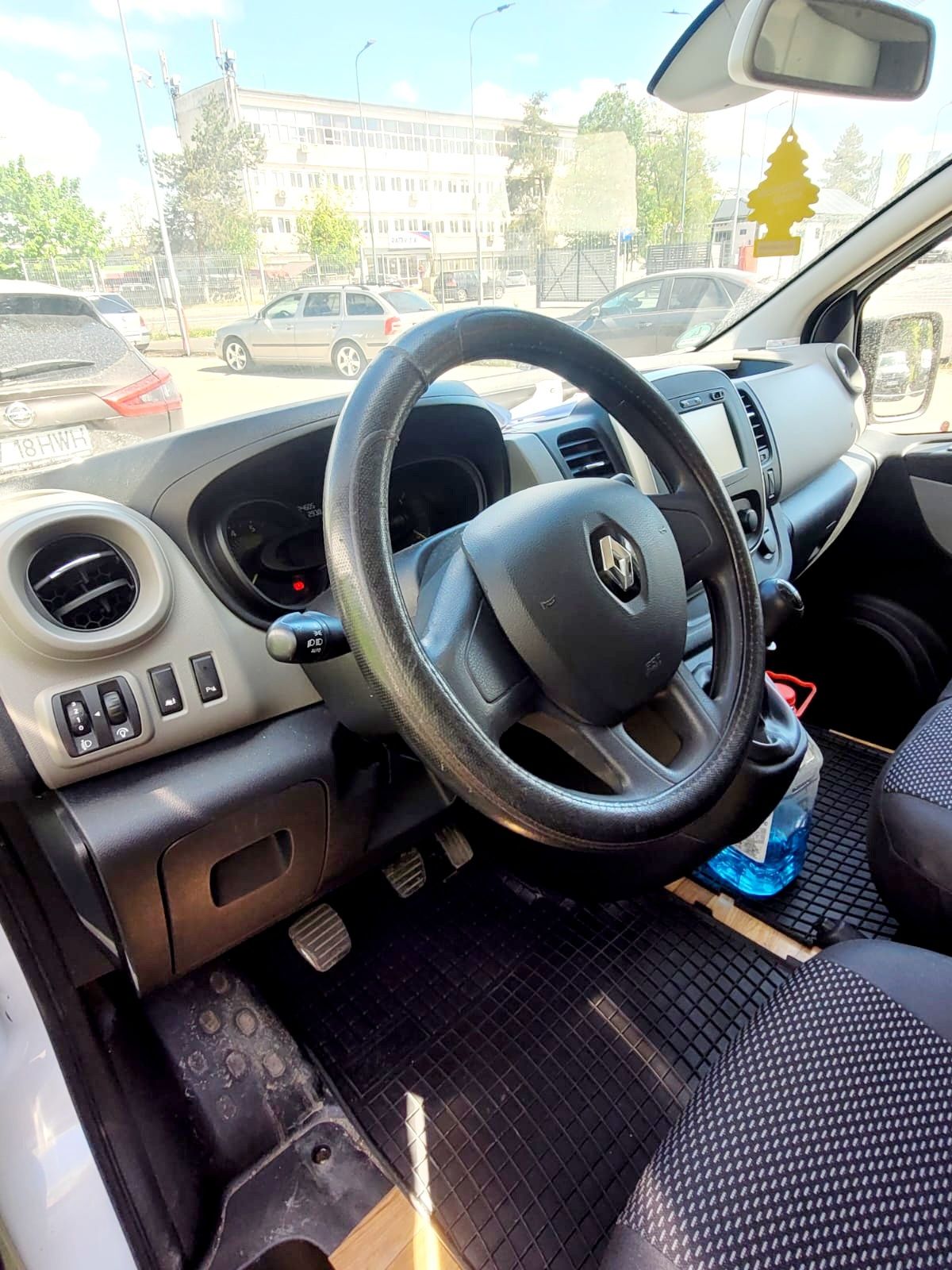 Renault trafic 2015 sau schimb cu mașina frigorifica