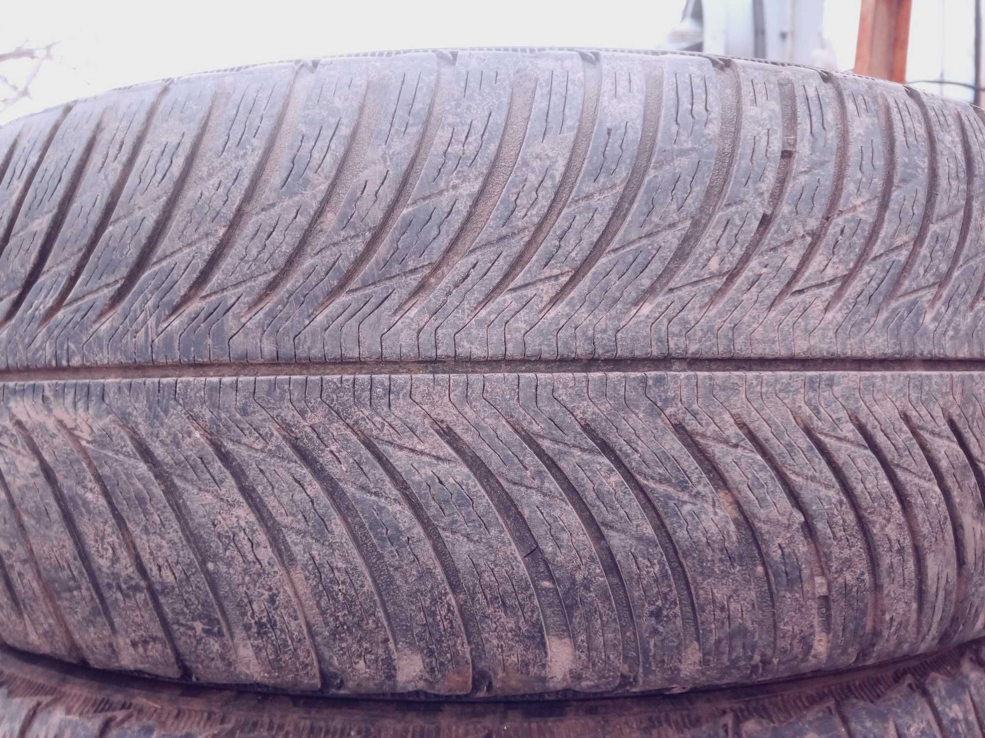 Зимни гуми 235/65/17 Michelin pilot alpin 5 suv