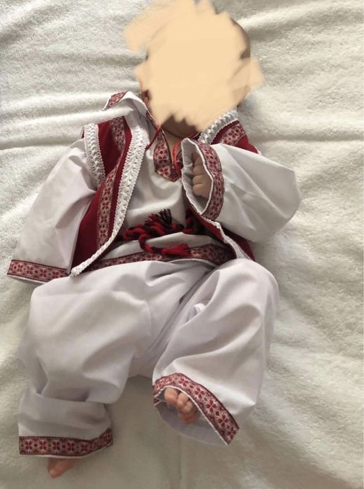 Compleu traditional baietel rosu, marimea  ~68cm/3-4 luni