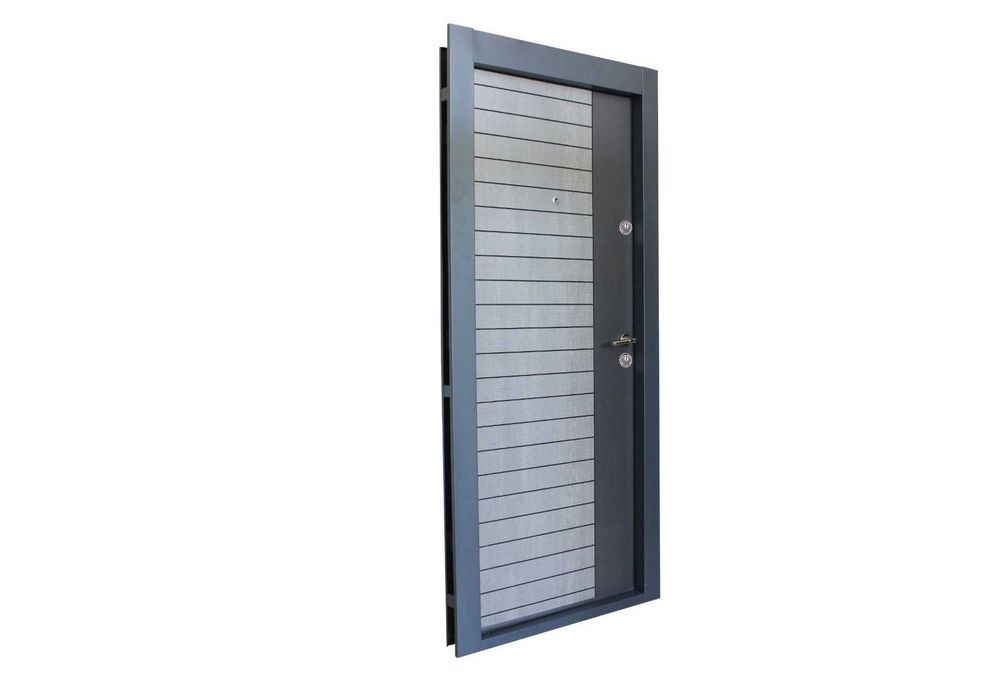Usa Metalica tip Turceasca cu 2 yale Reducere 350 lei