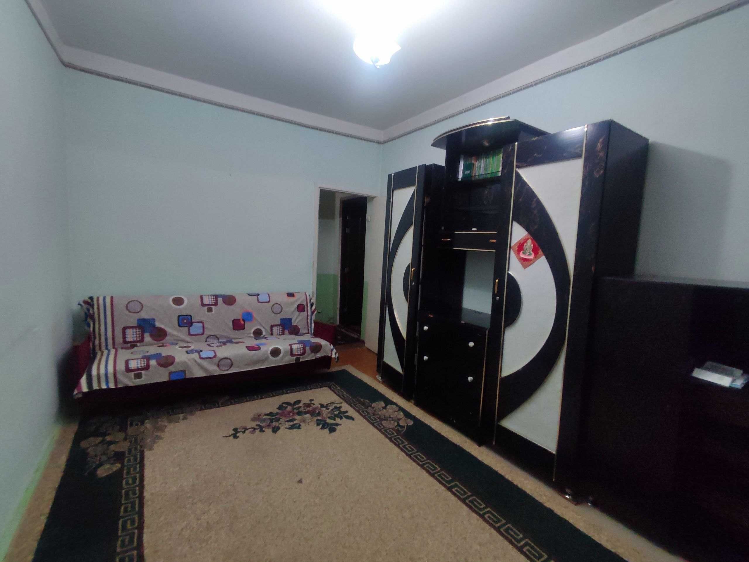 Продаётся 2х комн квартира на 3 этаже Ор-р 6 микрорайон Узбегим