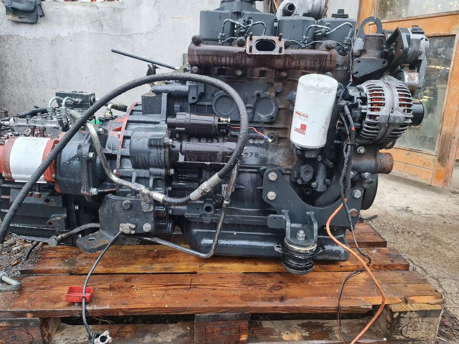 Motor Iveco 4 cil + pompe pt budoexcavator /alte utilaje