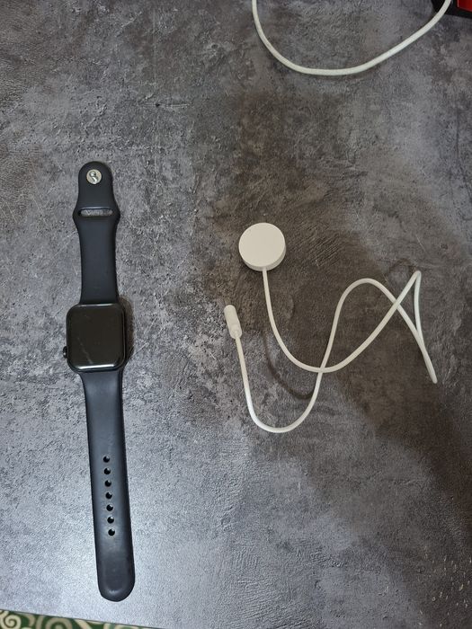 Часы новая в хорошем состоянии