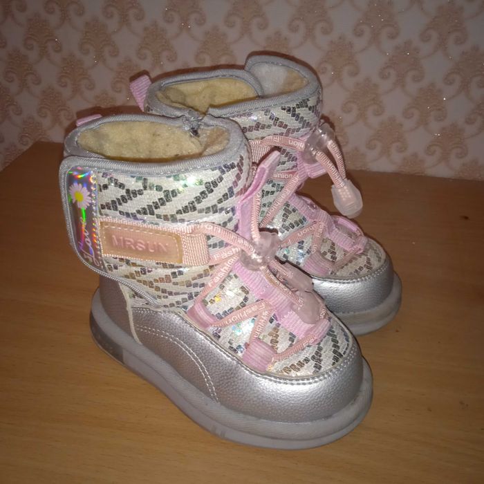 Зимние ботинки на девочку