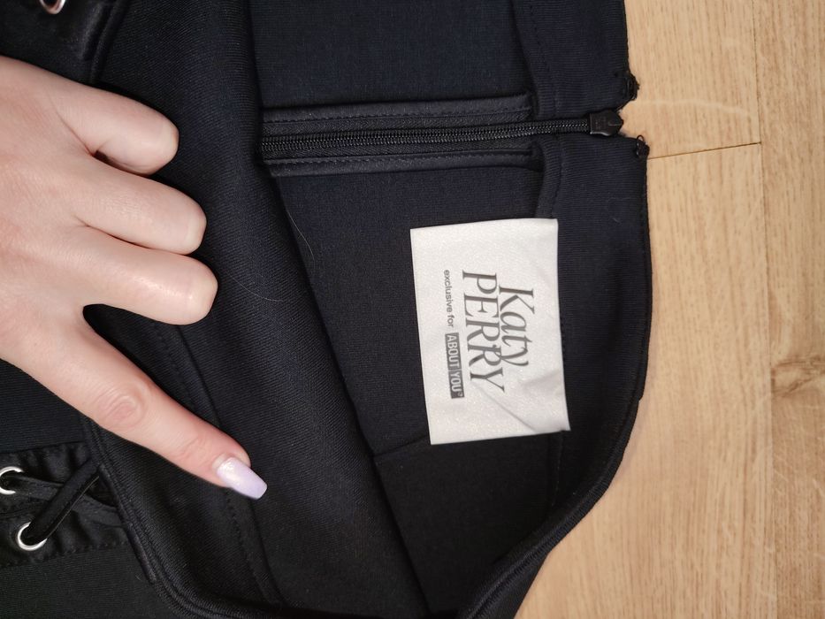 Пола - панталон и пола