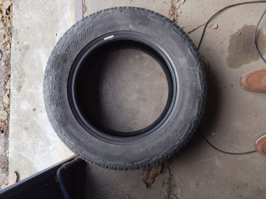 Anvelope bridgestone at 235 65 17