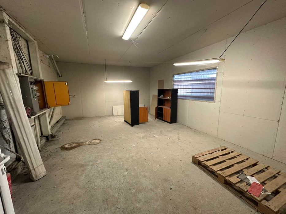 Дава се под наем Склад в Пловдив, Индустриална зона - Юг - 1500 кв.м за 2805 € - Снимка #9