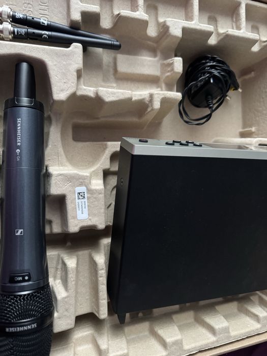 Вокален безжичен микрофон Зенхайзер