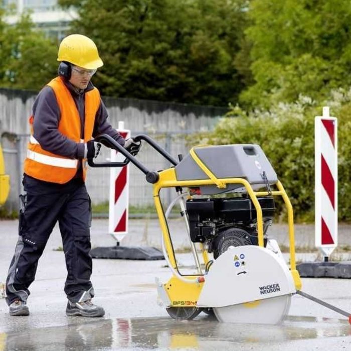Spargere betoane , Taeri beton , Asfalt ,Piconari