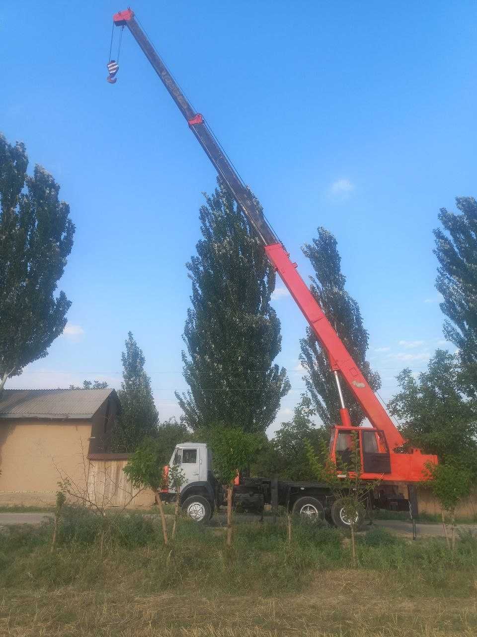 Avtokran Harbin 16 tonnalik