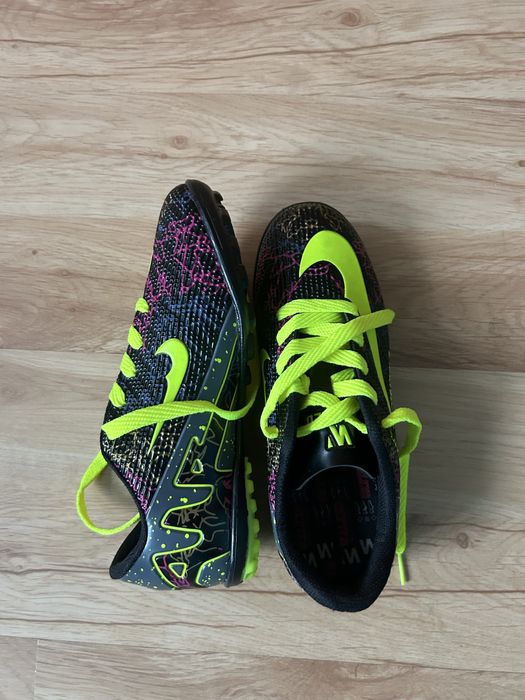 Чисто нови стоножки за деца