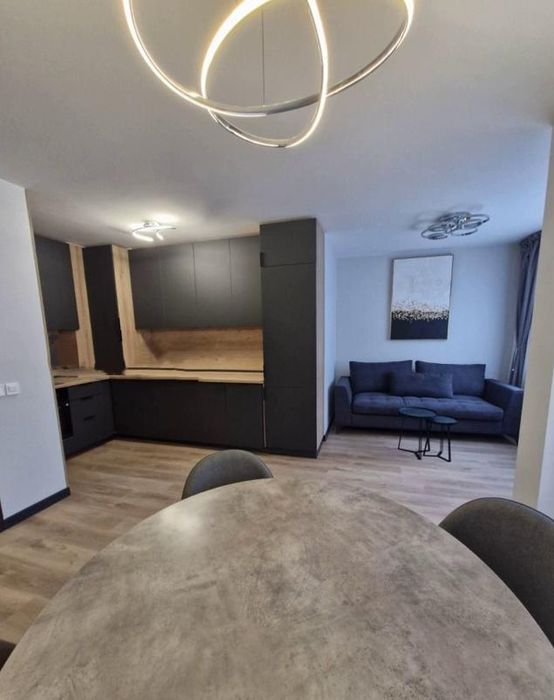 Дава се под наем Тристаен апартамент в София, Дървеница - 115 кв.м за 1300 € - Снимка #1