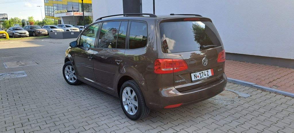 Volkswagen Touran 2L 7Locuri