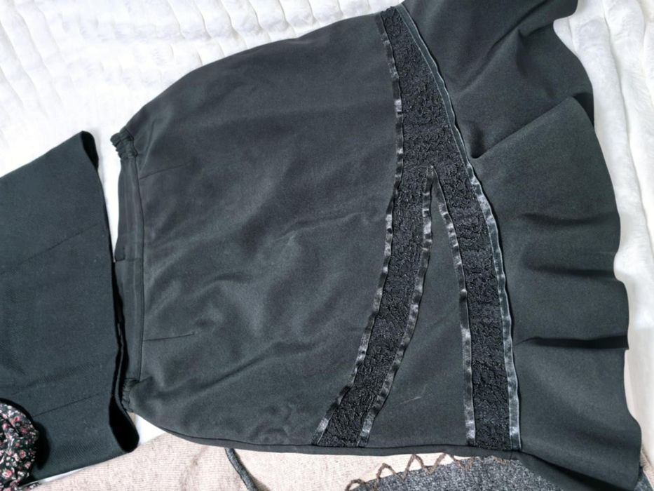 Lot fuste și bluza mărimea XL