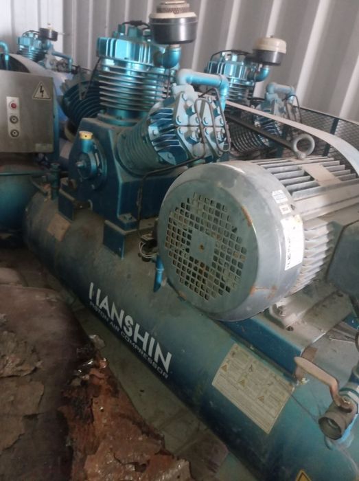 Kompressor. IIANSHIN